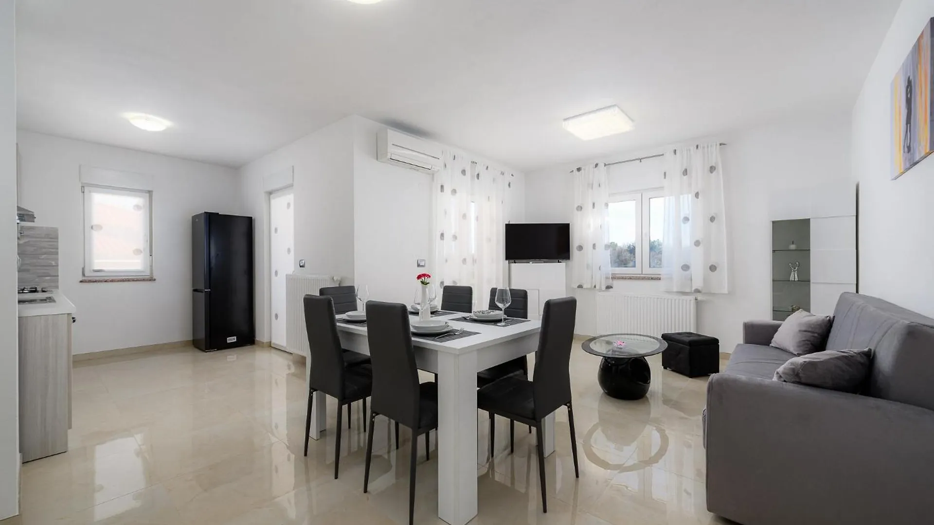 Stancija Amorozo 5 - Apartment N. 7 Poreč
